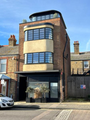 The Curve , The Old Shop & The New Shop